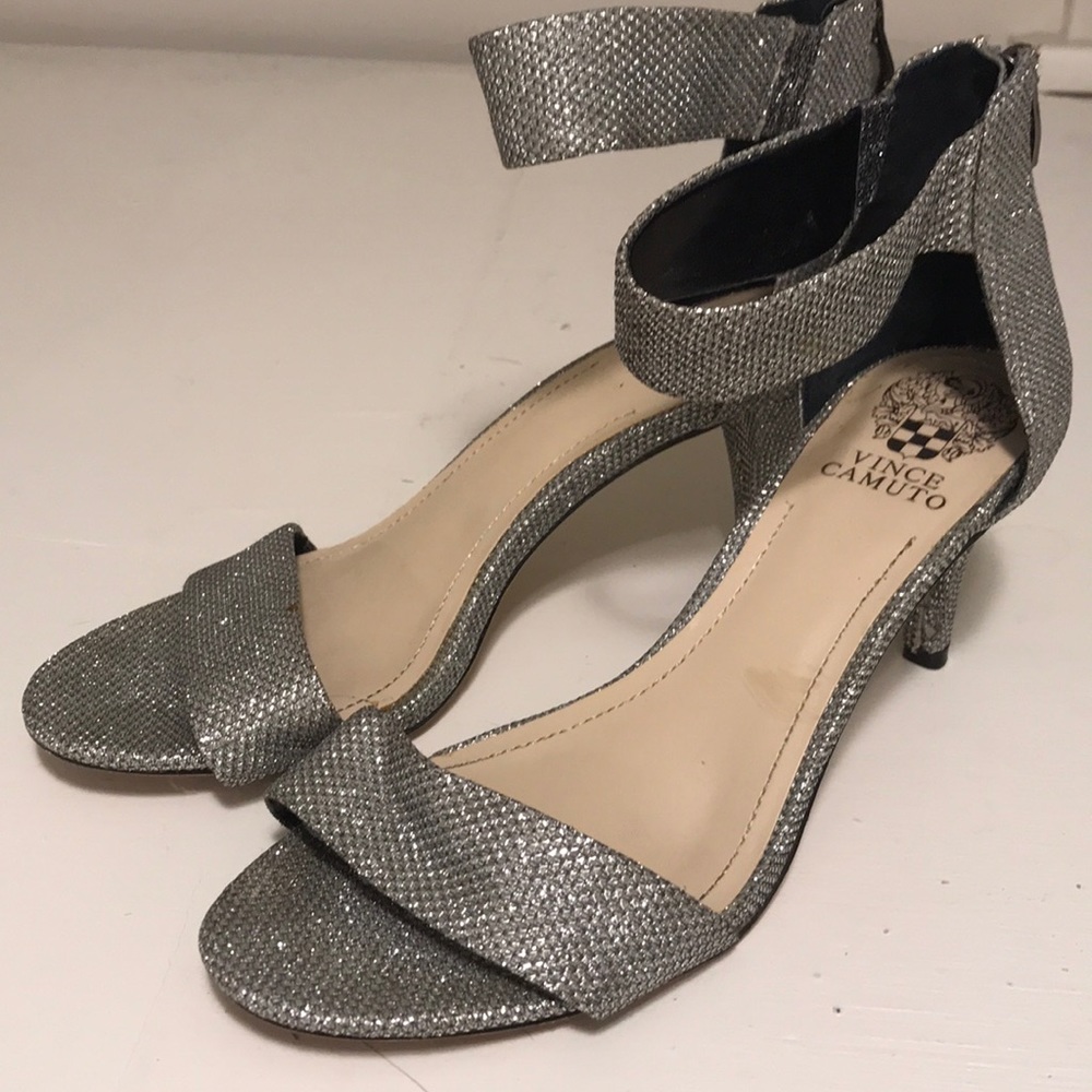Vince Camuto – Cone-heel Sandal